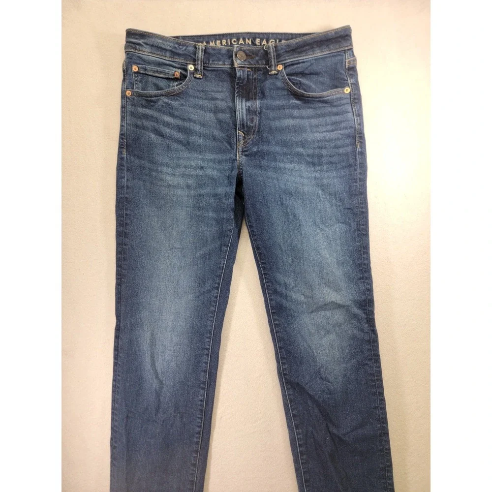 American Eagle Airflex + Slim Straight Jeans Medium Wash 32x34 (measures 32x33)‎
